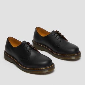 Dr. Martens 1461 Smooth Leather Oxford Shoes 7 US